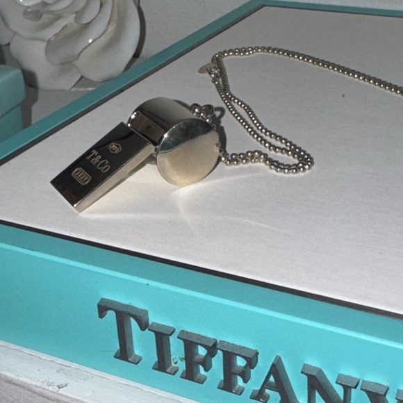 TIFFANY & CO 1837 WHISTLE - STERLING SILVER 100% AUTHENTIC RARE MINT CONDITION - Picture 9 of 16